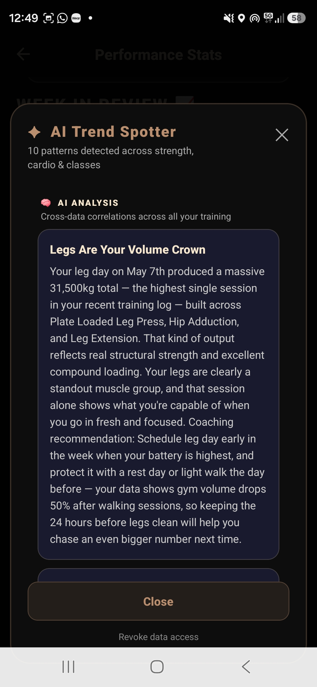 AI Trend Spotter showing an insight titled 'Legs Are Your Volume Crown' with a specific leg-day analysis and coaching recommendation.